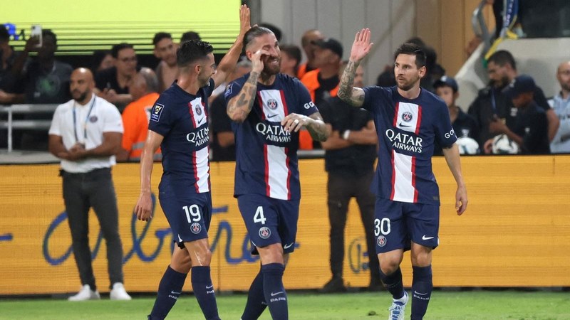 Các đội tuyển tham dự Ligue 1 cần phải đáp ứng các điều kiện quy định